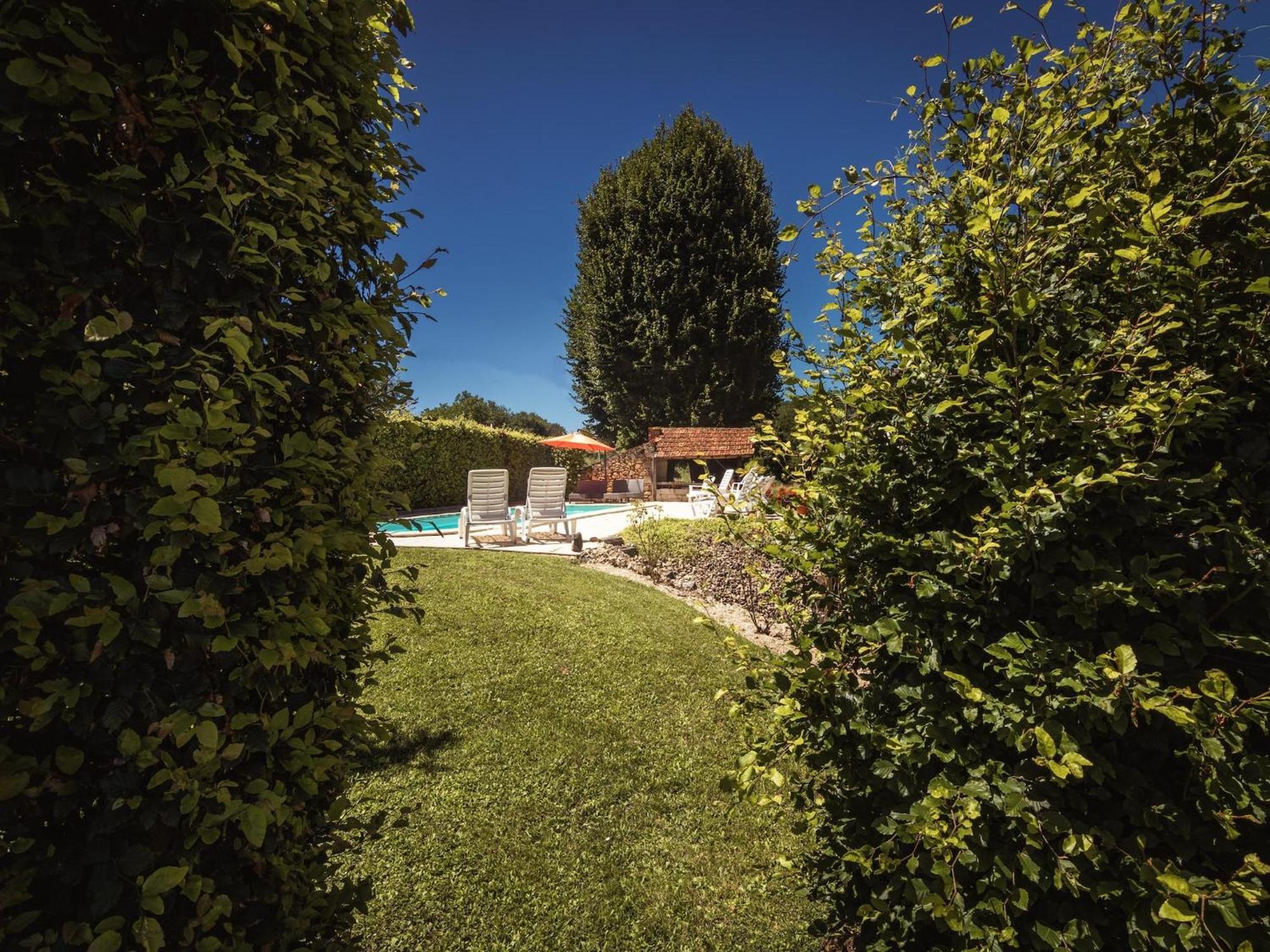 Appealing Apartment In Vezac With Swimming Pool Beynac-et-Cazenac Zewnętrze zdjęcie