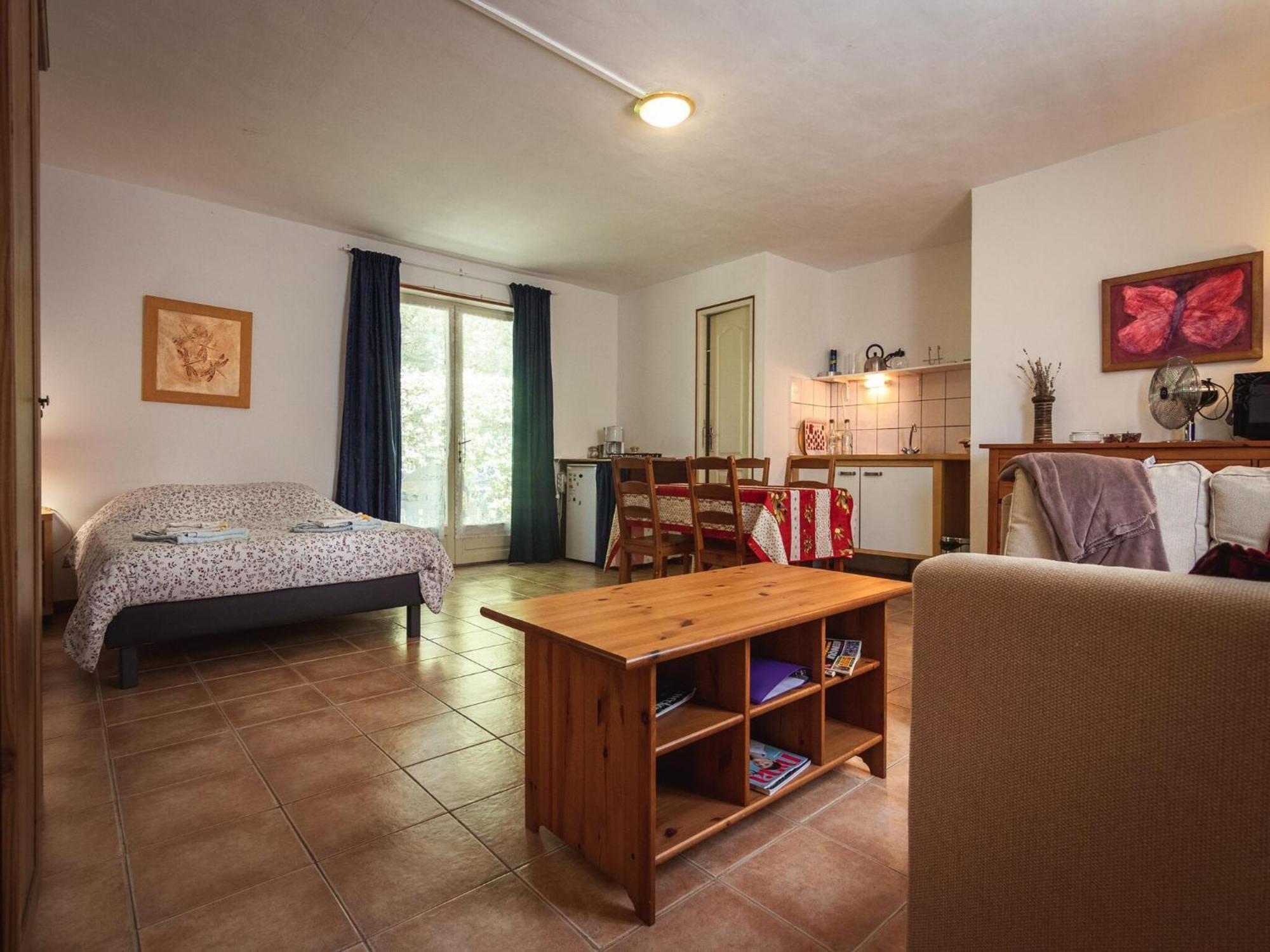 Appealing Apartment In Vezac With Swimming Pool Beynac-et-Cazenac Zewnętrze zdjęcie